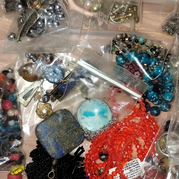 Crafter Beader Jewelry Maker's Big Bundle o' Inspiration - Picture 2 of 13